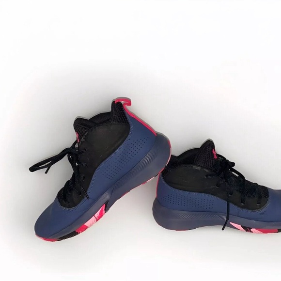 Under Armour Lockdown Basketball Shoe Size 6Y Gray Pink - Picture 4 of 10